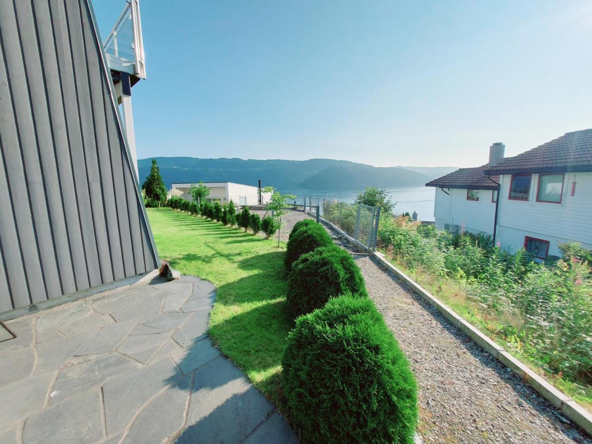 Bjornestrand Fjordside View เบอร์เกน ภายนอก รูปภาพ