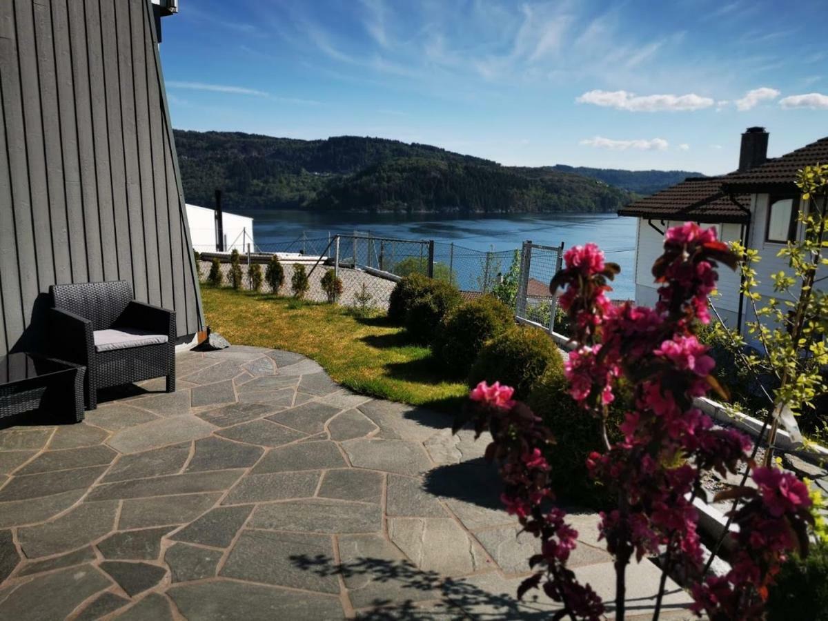 Bjornestrand Fjordside View เบอร์เกน ภายนอก รูปภาพ